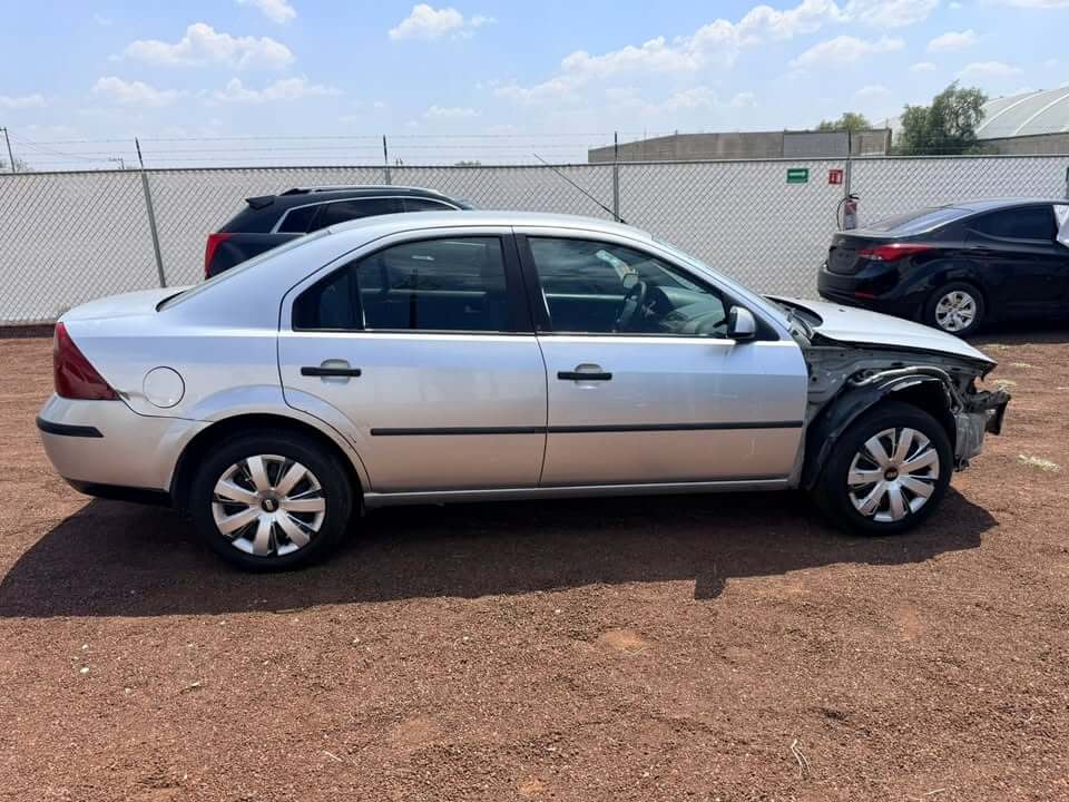 Ford Mondeo 2002 - Imagen 4