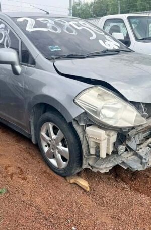Nissan Tiida 2015