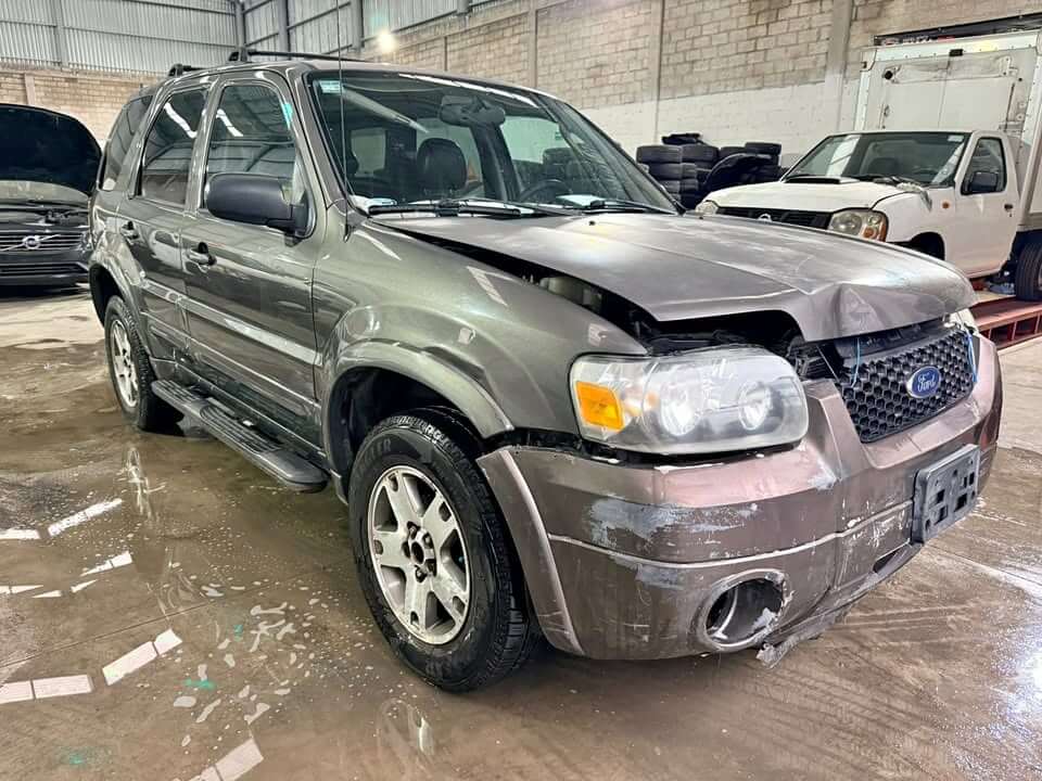 Ford Escape 2005 - Imagen 3
