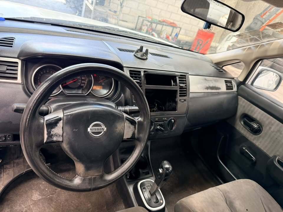 Nissan Tiida 2011 - Imagen 8
